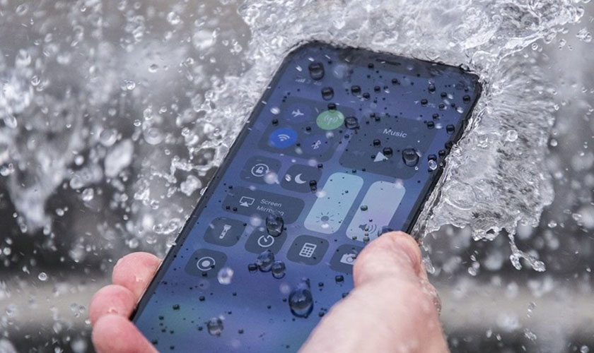 iPhone 8 khi sử dụng trong nước cần lưu ý gì không?
