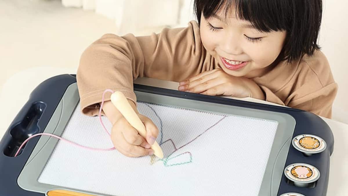 Bảng vẽ - quà tết cho trẻ em