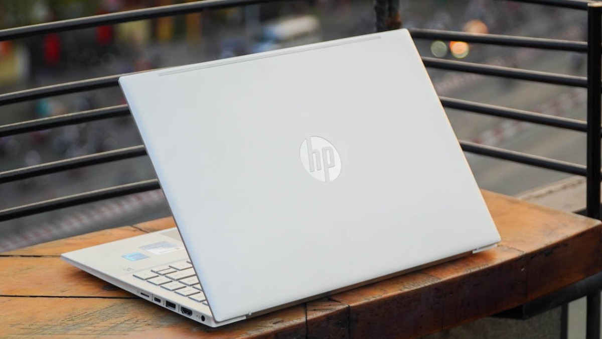 Review laptop HP cũ-Kiểm tra ngoại hình máy