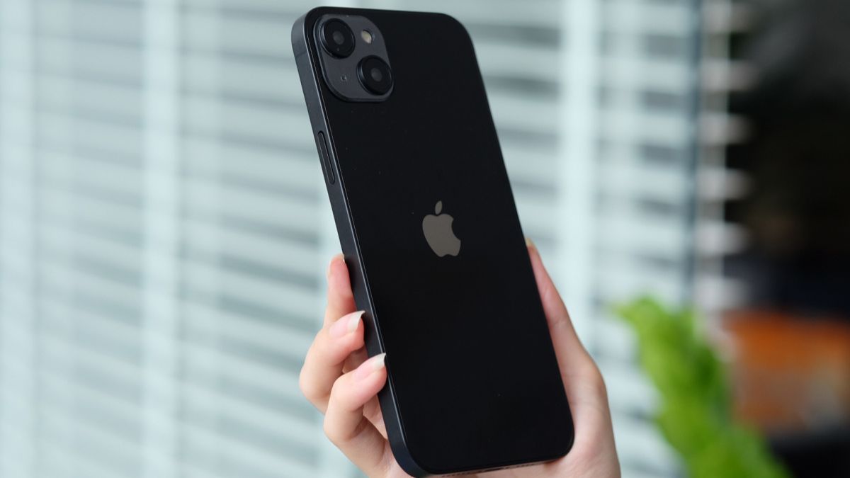 iPhone 15 thường bán ở Việt Nam bao nhiêu