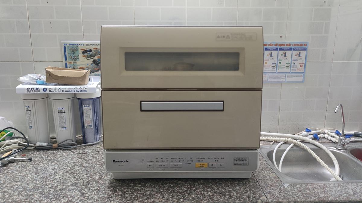 NP-TR9 - Một trong các dòng máy rửa bát Panasonic phổ biến