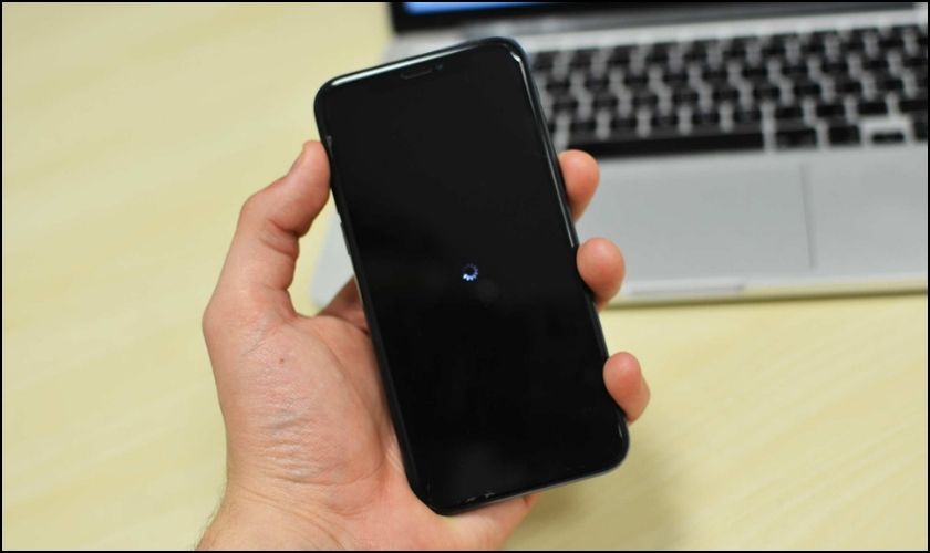 Giá thay pin iPhone 11 Pro bao nhiêu?